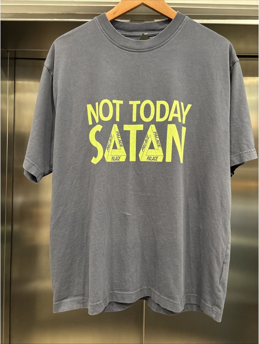 Men’s Sz L Palace Not Today Satan T-shirt
